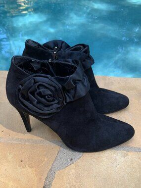White House Black Market Gina Suede Stiletto Booties with Ankle Rosette Sz 7.5